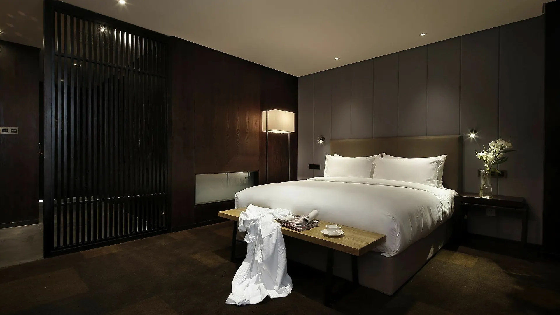 Ease House Hotel Luoyang